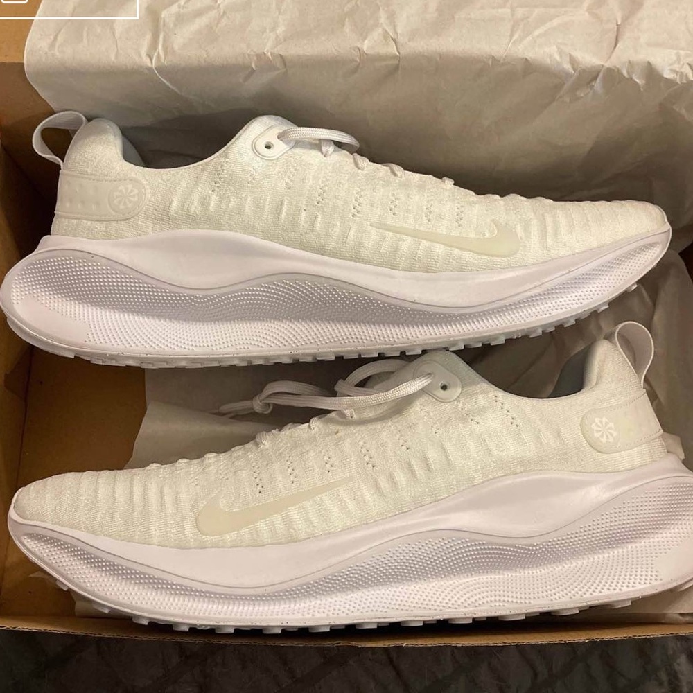 Nike REACTX INFINITY RUN 4 SZ 14M/15.5W
White/White